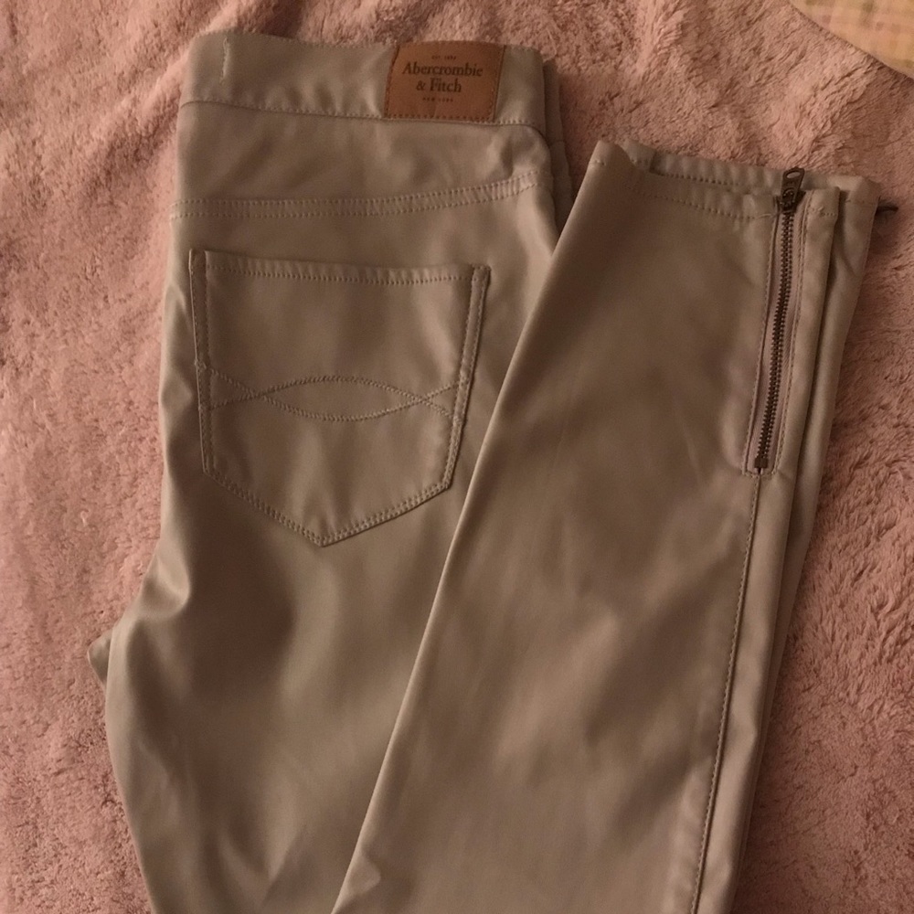 Abercrombie and Fitch vegan leather pants -6